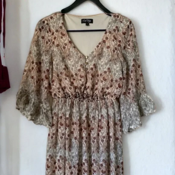 Love Reign Floral Boho 1/2 Bell Sleeve Maxi Dress  Size X SMALL - Picture 5 of 12
